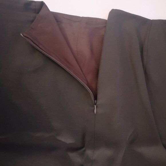 Barney's New York Ladies Size 8 Dark Brown Lined Made in Italy Lined Skirt - Picture 4 of 9